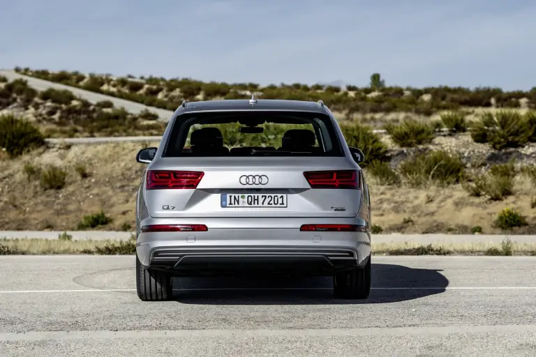Audi Q7 e-tron MY 2016 - 51