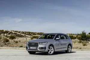 Audi Q7 e-tron MY 2016 - 52