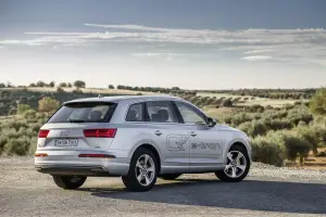 Audi Q7 e-tron MY 2016 - 57