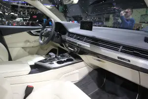 Audi Q7 e-tron quattro - Salone di Ginevra 2015 - 10