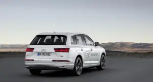 Audi Q7 e-tron quattro - Salone di Ginevra 2015 - 13