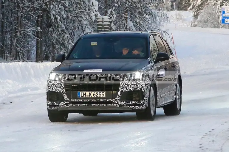 Audi Q7 facelift - Foto spia 20-12-2018 - 1