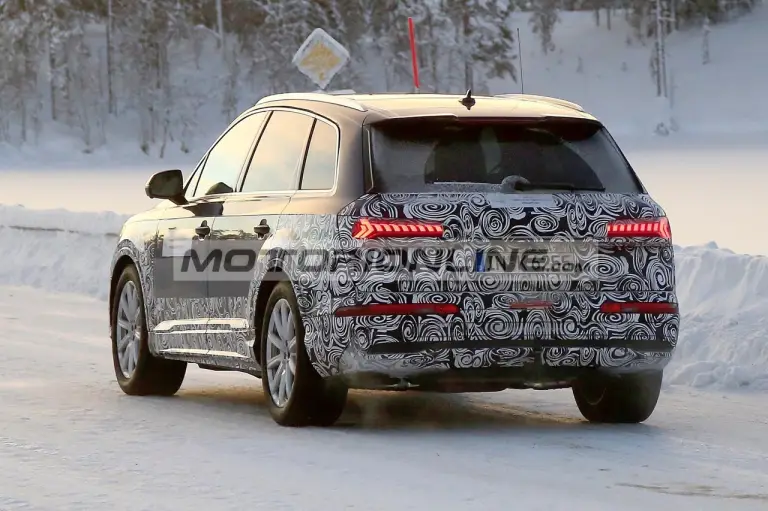 Audi Q7 facelift - Foto spia 20-12-2018 - 9
