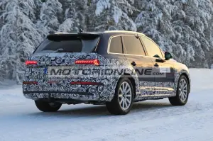 Audi Q7 facelift - Foto spia 20-12-2018 - 14