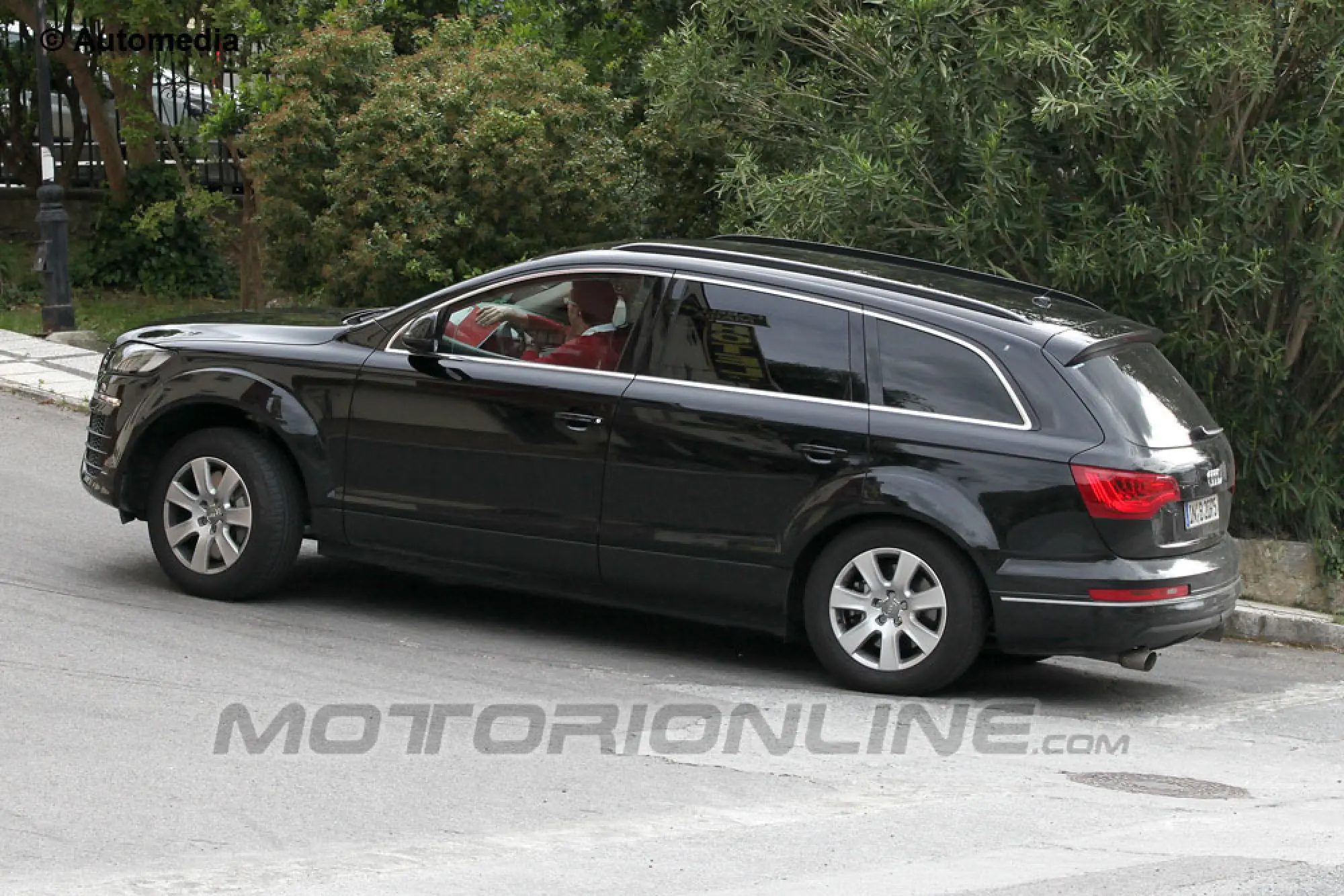 Audi Q7 - Foto spia 25-05-2013 - 4