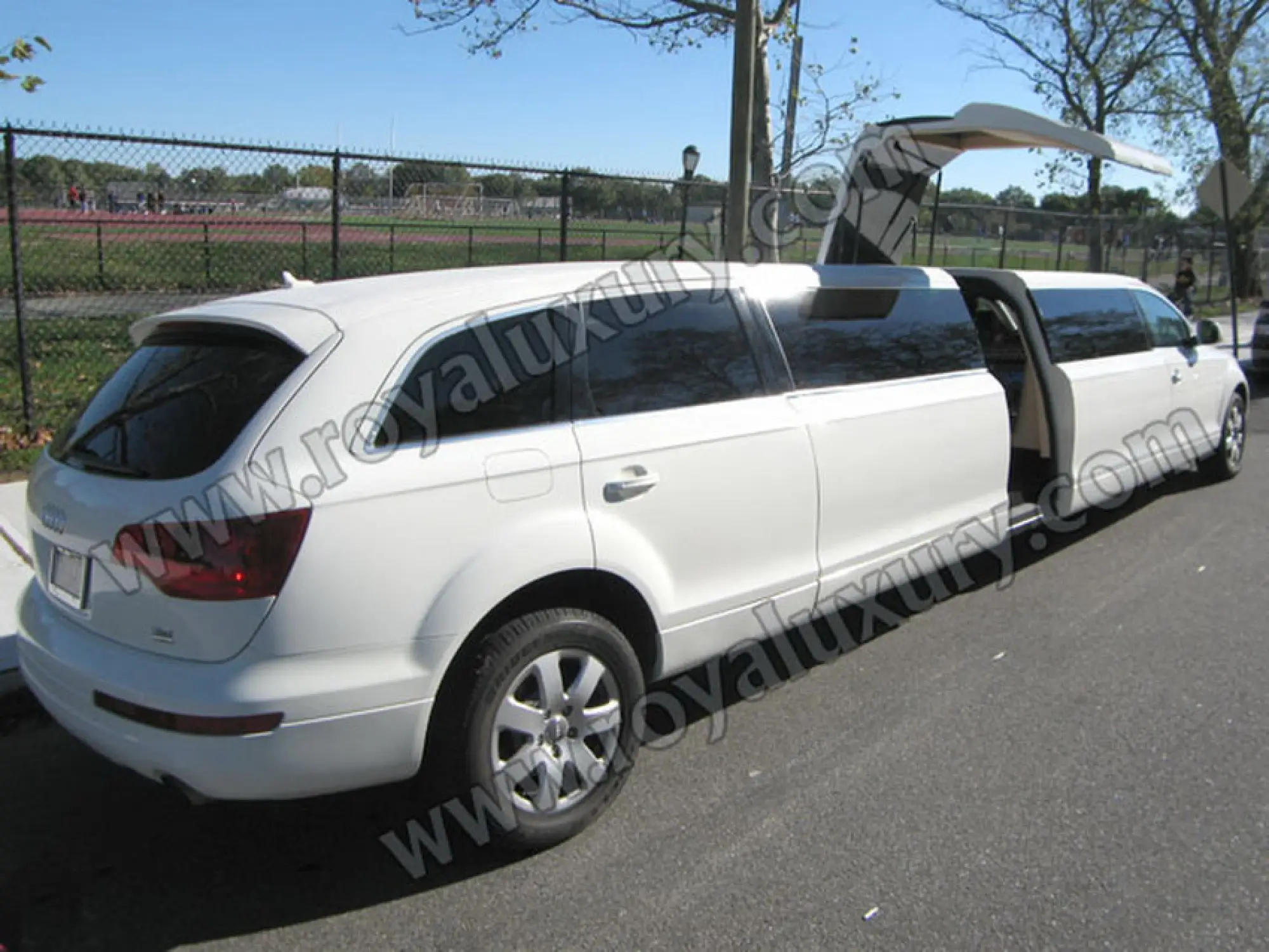 Audi Q7 Limousine - 4