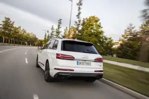 Audi Q7 TFSI e quattro - nuove foto   - 2