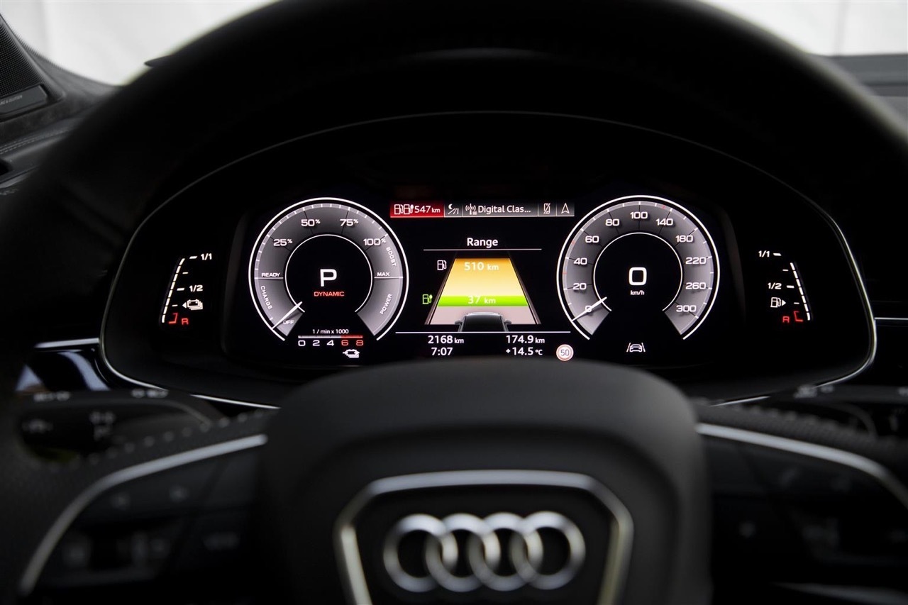 Audi Q7 TFSI ibrida plug-in - Foto ufficiali