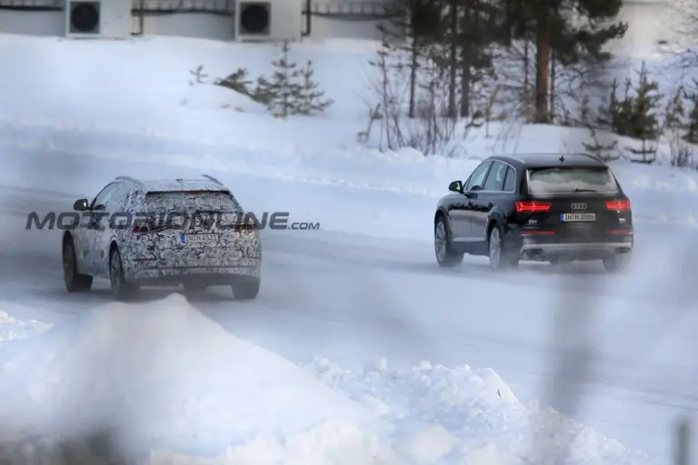 Audi Q8 - Foto spia 25-01-2017 - 17