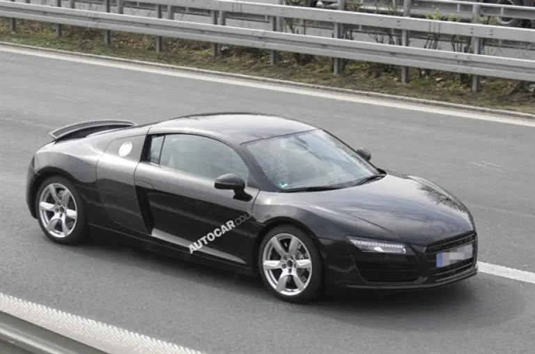 Audi R8 2013 foto spia aprile 2012 - 3