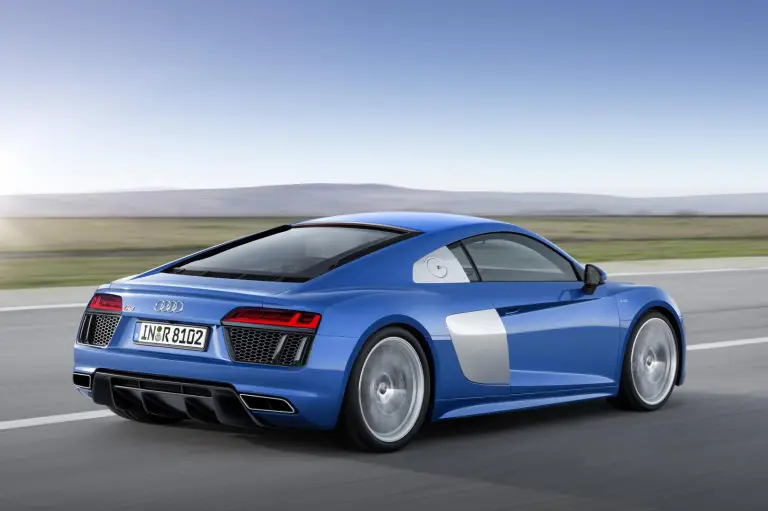 Audi R8 2015 - 4