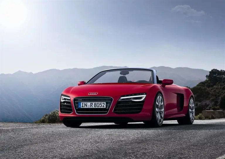 Audi R8 Coupe e Spyder 2012 - 8