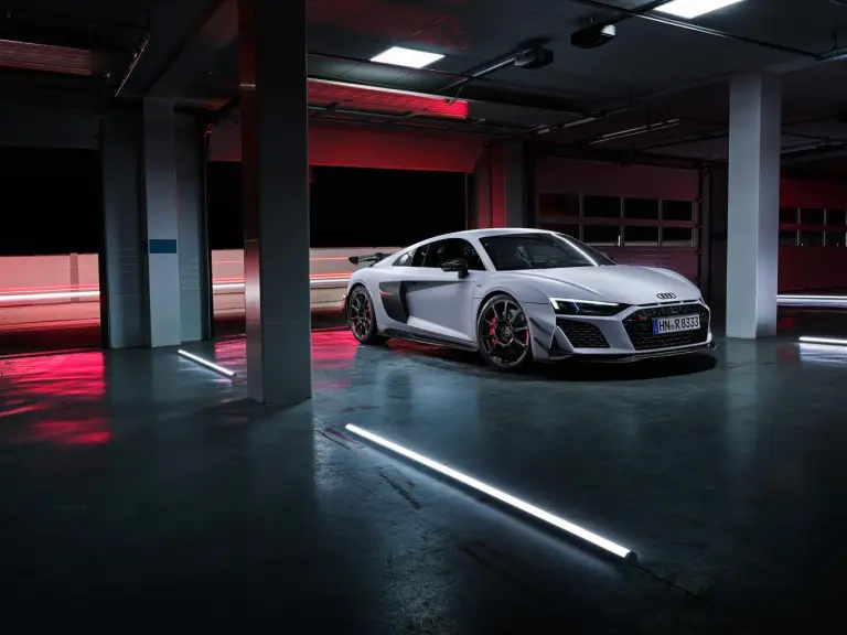 Audi R8 Coupe GT - 11