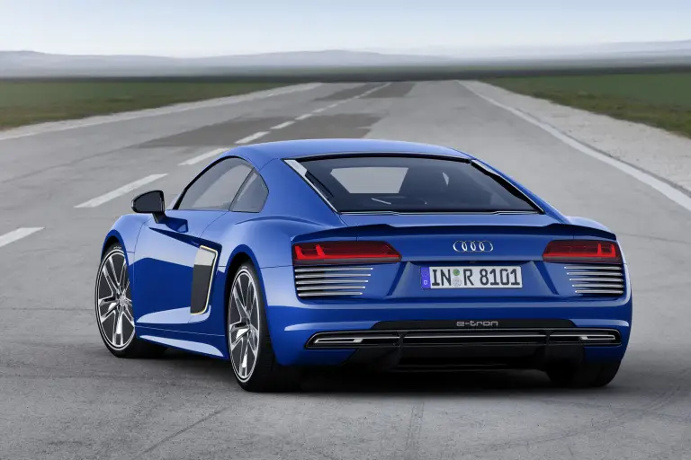 Audi R8 e-tron (2015) - 5