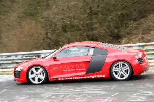 Audi R8 e-tron foto spia aprile 2012