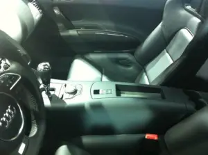 Audi R8 e-tron - Foto spia interni 05-01-2012 - 2