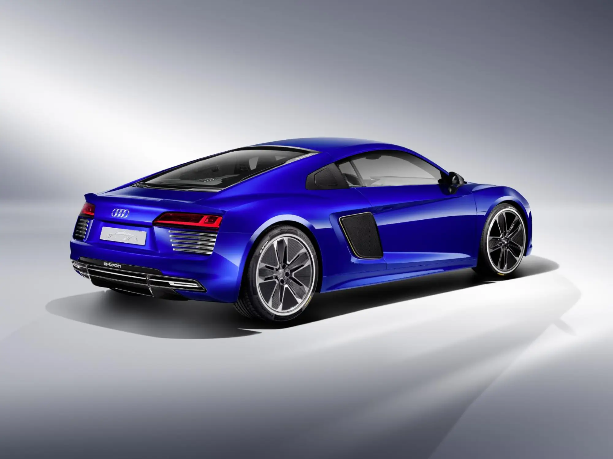 Audi R8 e-tron piloted driving concept - 16