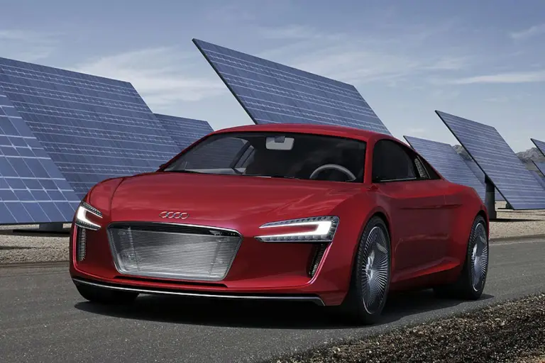 Audi R8 e-Tron - 14