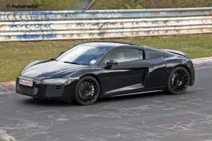 AUDI R8 - Foto spia