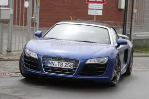 Audi R8 GT Spyder foto spia - 1