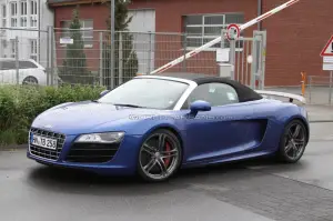 Audi R8 GT Spyder foto spia - 6