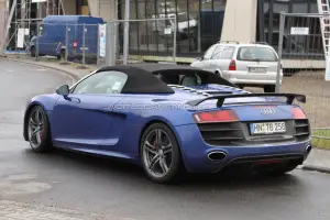 Audi R8 GT Spyder foto spia - 8