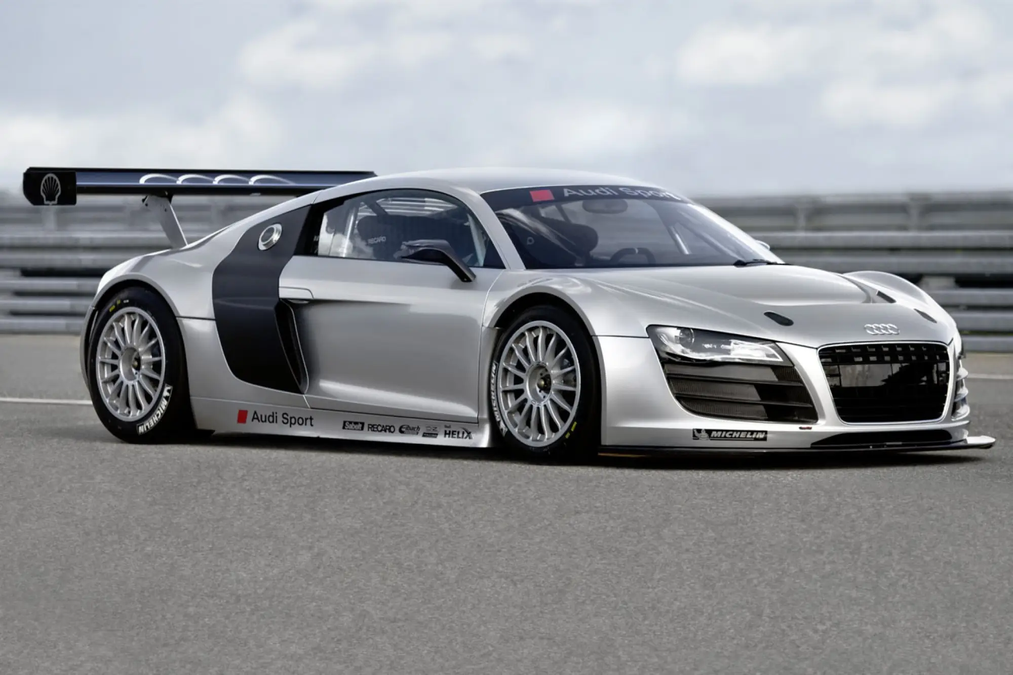 Audi R8 LMS GT3 (2009), R8 LMS Ultra GT3 (2012) e R8 LMS GT3 (2015) - 1