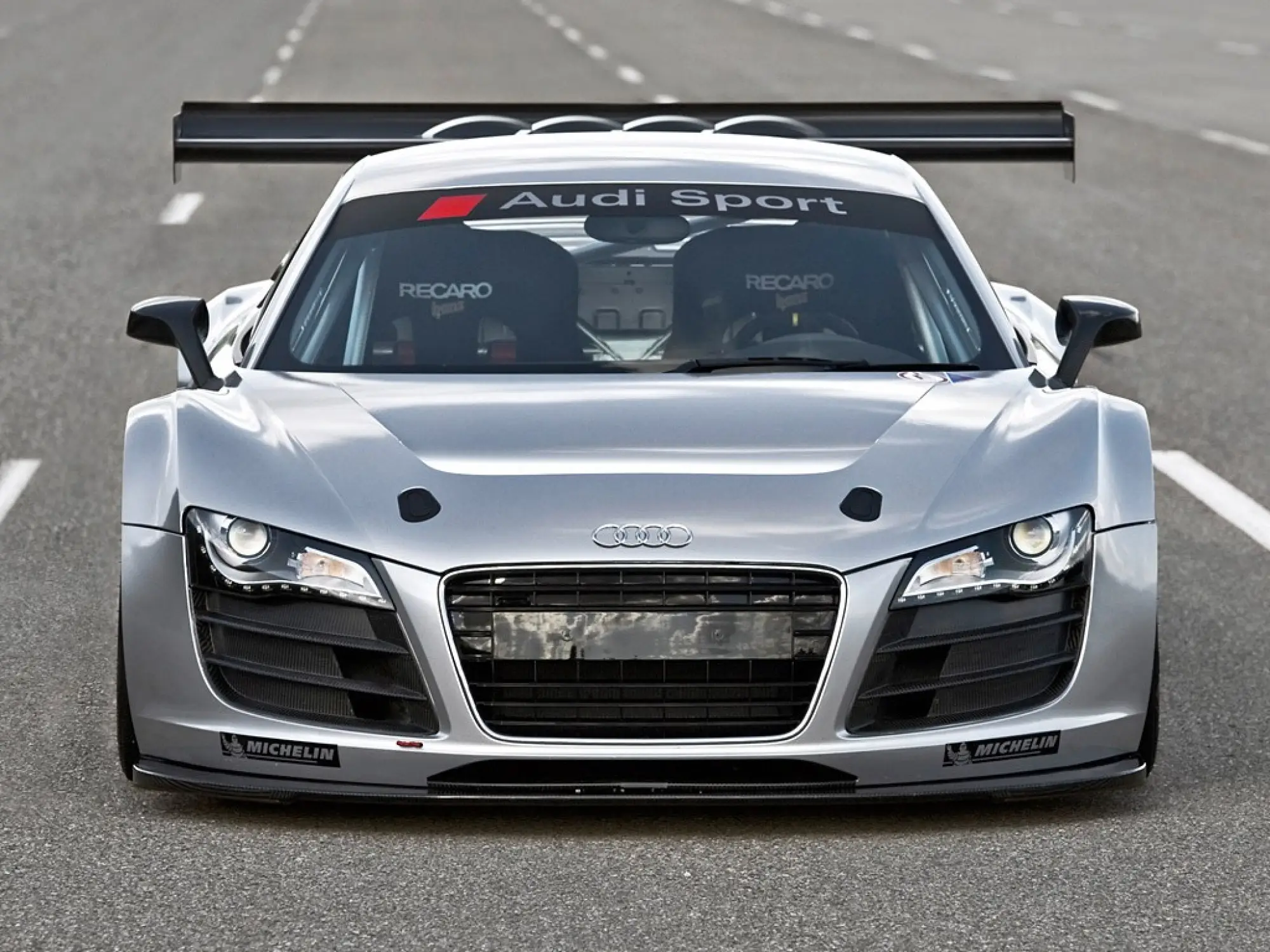 Audi R8 LMS GT3 (2009), R8 LMS Ultra GT3 (2012) e R8 LMS GT3 (2015) - 2