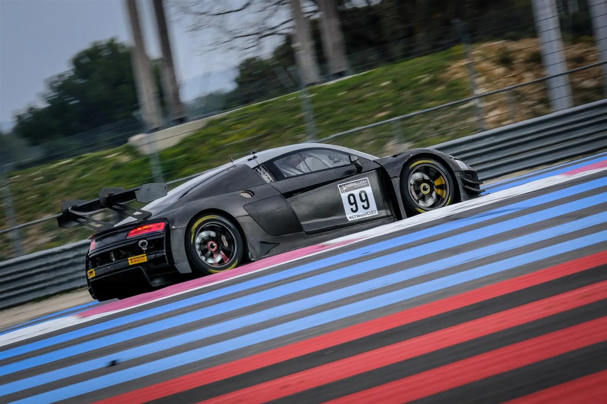 Audi R8 LMS 2022 - 1
