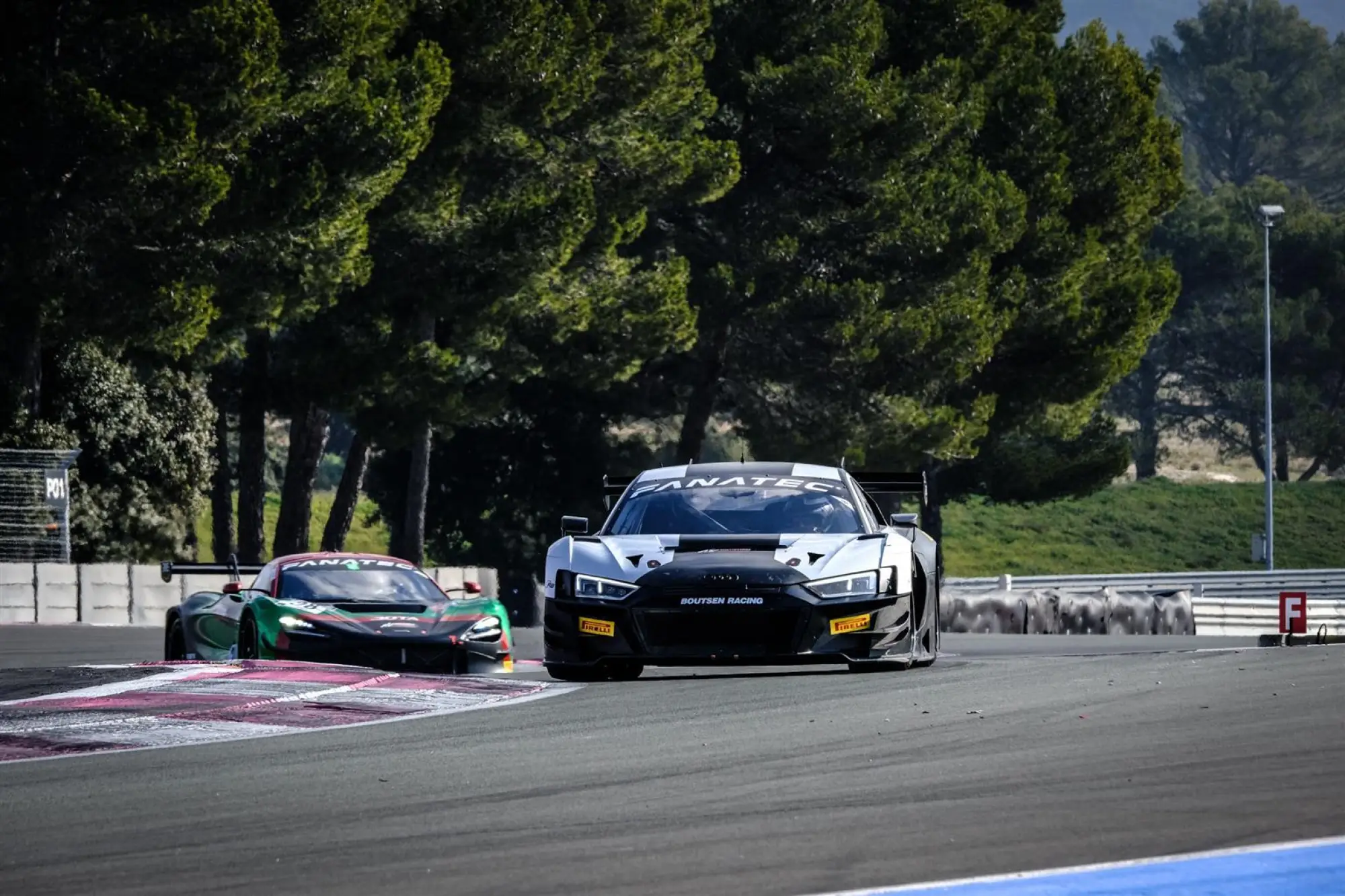 Audi R8 LMS 2022 - 8