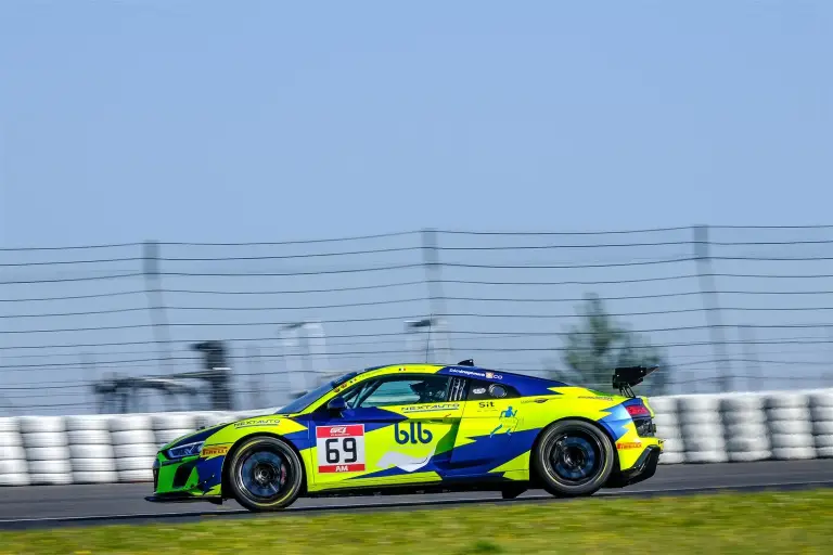 Audi R8 LMS 2022 - 4