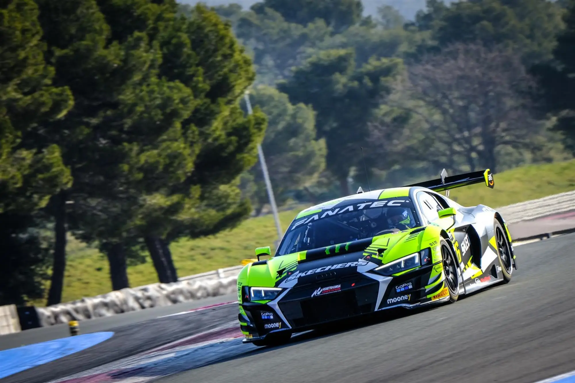 Audi R8 LMS 2022 - 6