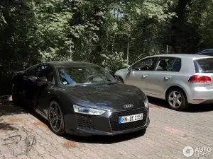 Audi R8 Mythos Black