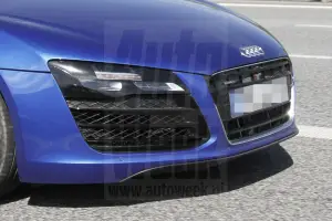 Audi R8 restyling 2013 foto spia maggio 2012 - 10