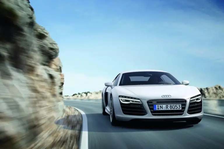 Audi R8 restyling 2013 nuove immagini - 16