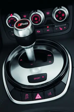Audi R8 restyling 2013 nuove immagini