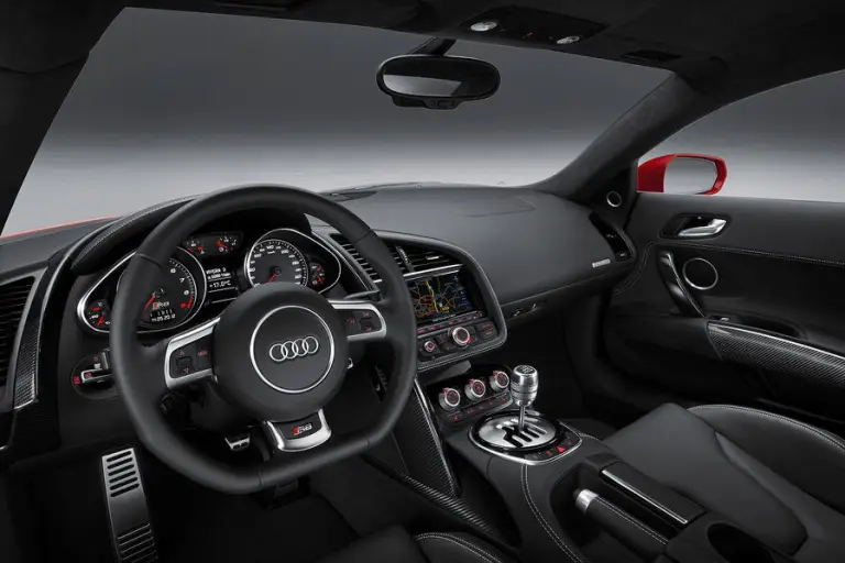 Audi R8 restyling 2013 - 17