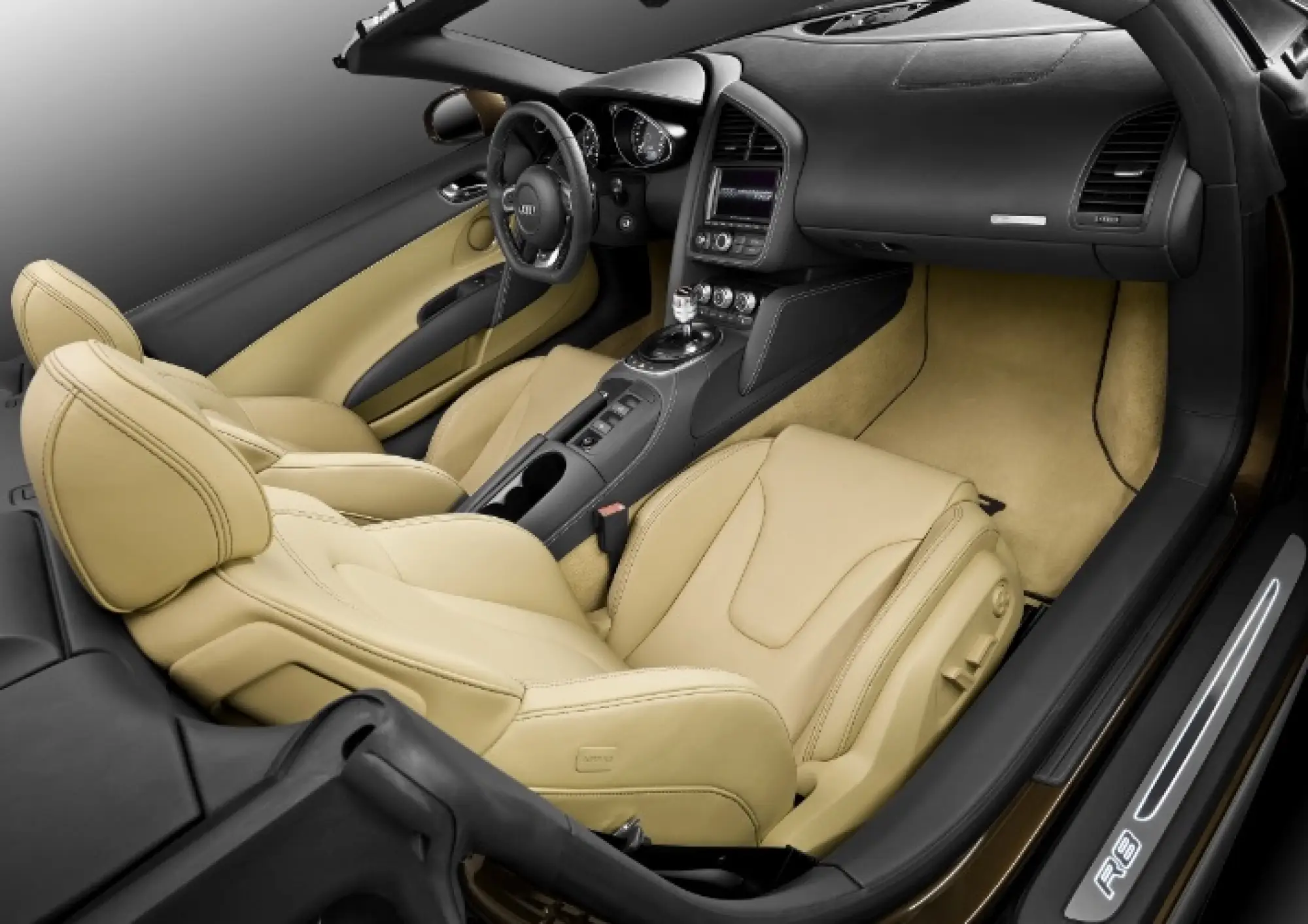 Audi R8 Spyder 2011 - 4