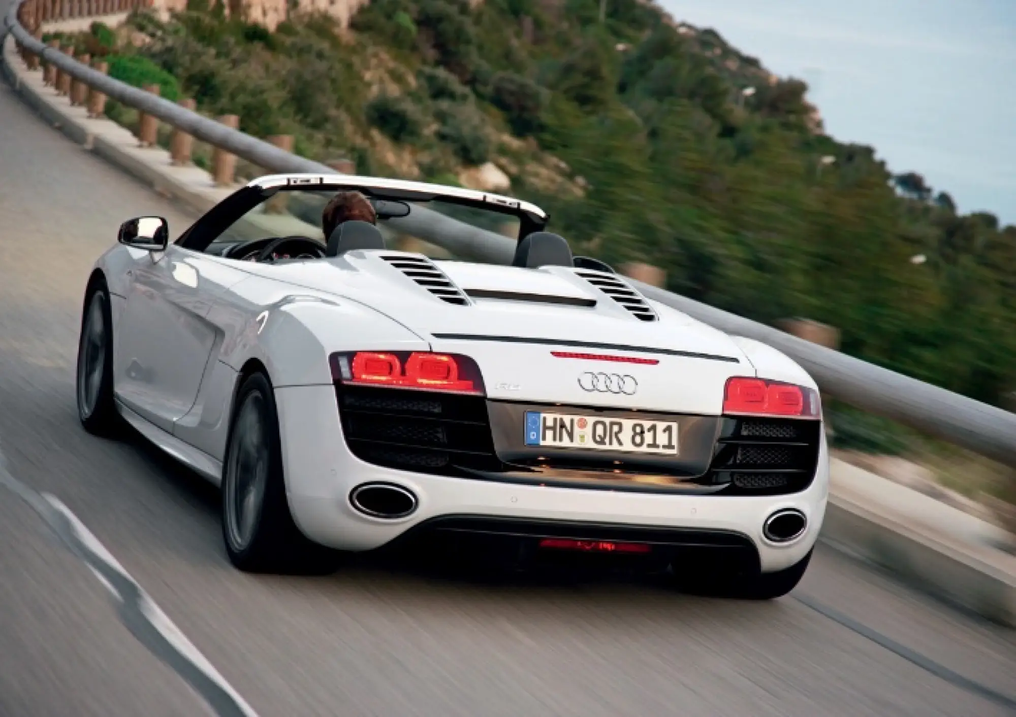 Audi R8 Spyder 2011 - 10