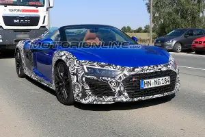 Audi R8 Spyder foto spia 22 settembre 2018 - 1