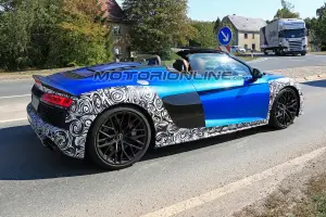 Audi R8 Spyder foto spia 22 settembre 2018 - 2