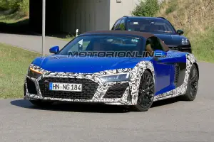 Audi R8 Spyder foto spia 22 settembre 2018 - 3