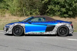 Audi R8 Spyder foto spia 22 settembre 2018 - 7