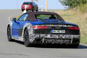 Audi R8 Spyder foto spia 22 settembre 2018