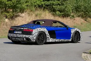 Audi R8 Spyder foto spia 22 settembre 2018