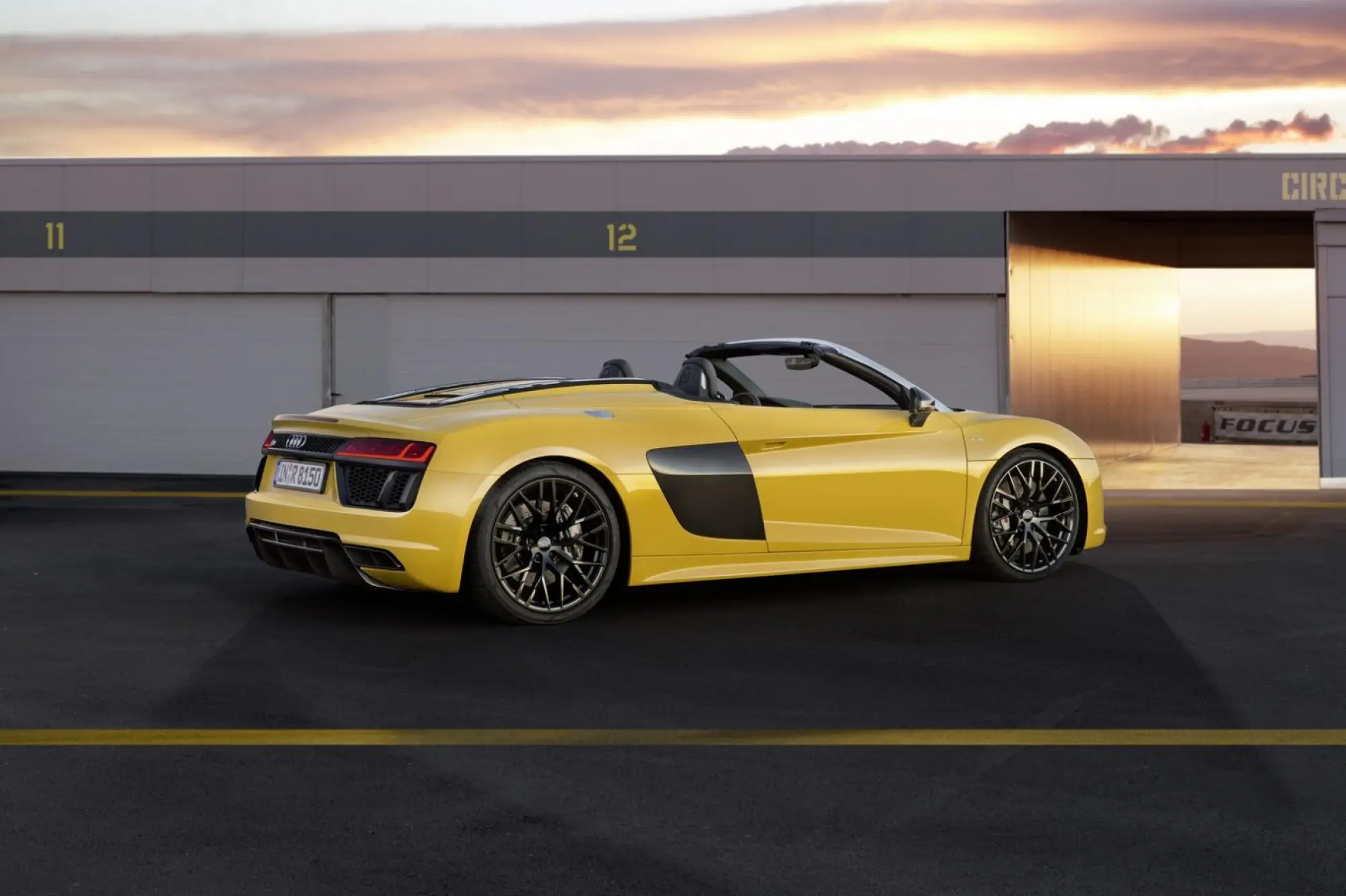 Audi R8 Spyder MY 2017 - 45