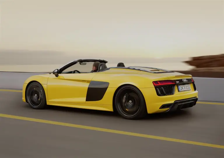 Audi R8 Spyder V10 MY 2017 - 25