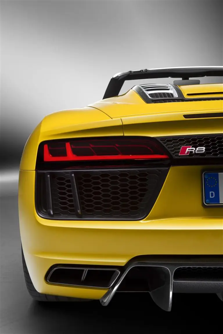 Audi R8 Spyder V10 MY 2017 - 35