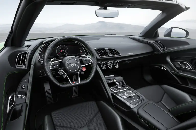 Audi R8 Spyder V10 Plus - 11