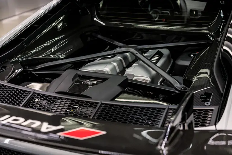 Audi R8 V10 Plus Coupe Competition - 6